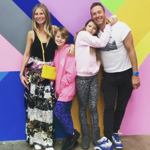 Chris Martin apprend à sa fille de 13 ans, Apple, à jouer de la guitare